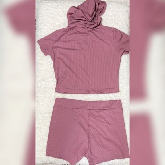 Rubylishious Pink Short And Short Sleeves Crop Top Set Size Large Made In China - Picture 2 of 3